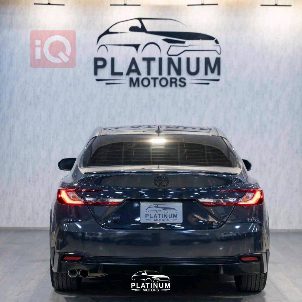 تۆیۆتا کامری